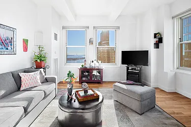 88 Greenwich Street, #3201