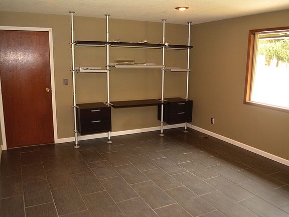 Bonus Family Room near Laundry