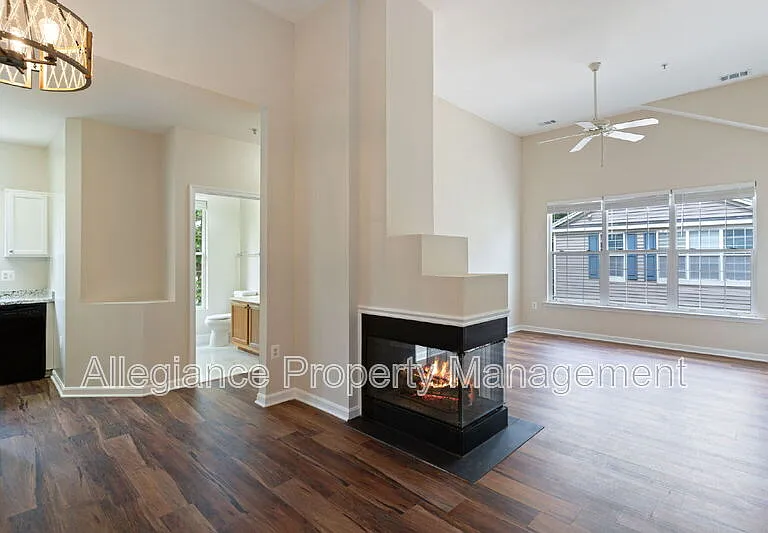 11400 Windleaf Ct #R — Photo 4