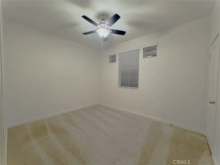 2710 Valor Ln — Photo 40