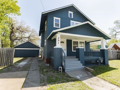 251 S College Ave, Salina, KS, 67401