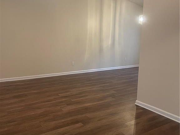 4th image of 4957 N Redan Cir