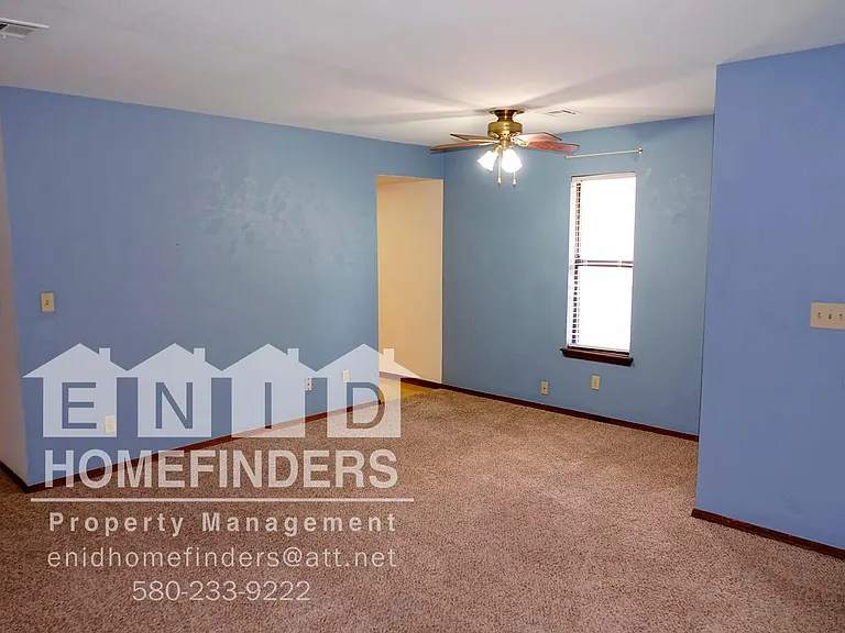 2513 E Cedar Ave — Photo 4