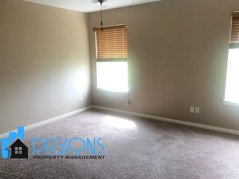 3613 Silverado Trl — Photo 8