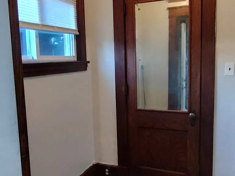 31 N Hartford Ave — Photo 25