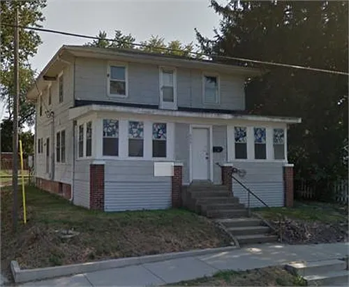 805 E Main St Photo 1