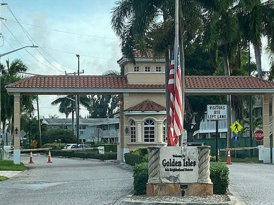 630 Layne Blvd APT 114, Hallandale, FL, 33009