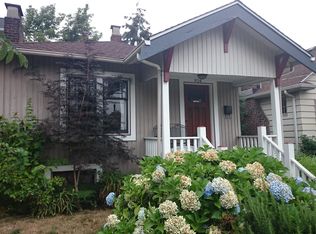 924 N 75th St, Seattle, WA 98103