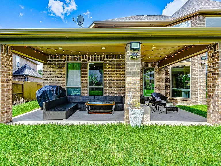 16214 Canova Hill Ln — Photo 40