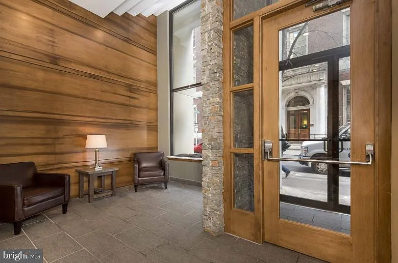 2 bed, 754 sqft, $2,775 — Photo 2