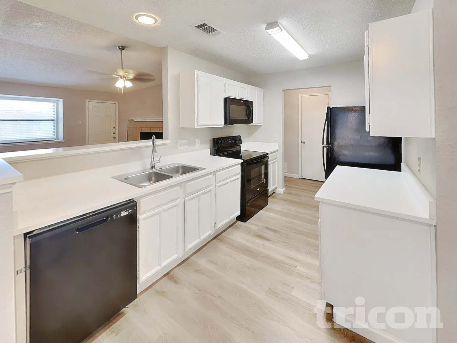3128 Owen Lane Mesquite TX — Photo 4
