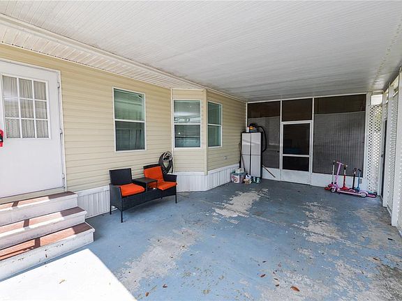 4th image of 431 Oak Rdg W