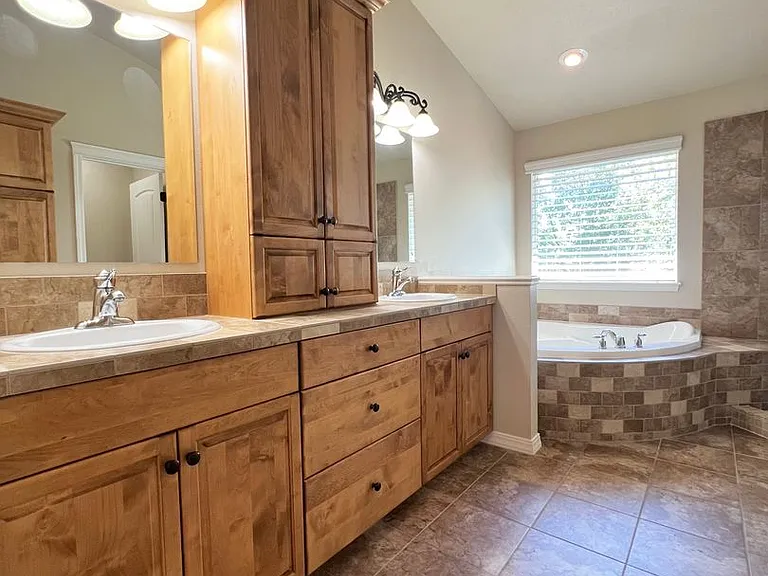 2285 W Windchime Dr — Photo 24