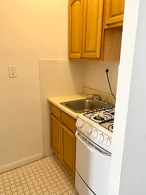 Rented by Paley Management | media 3