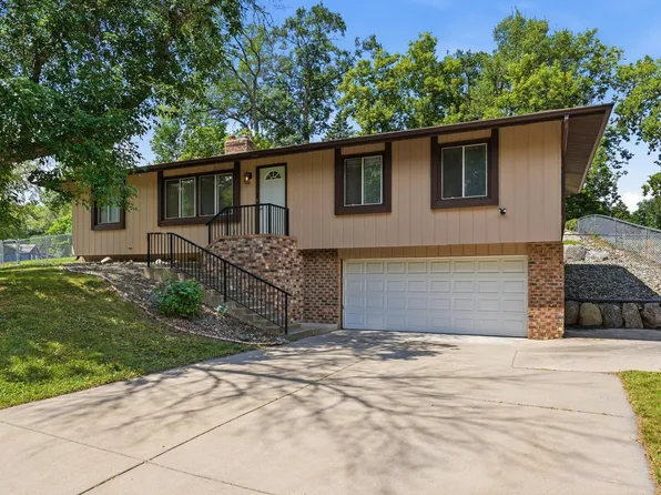 13412 Arden Cir, Burnsville, MN 55337