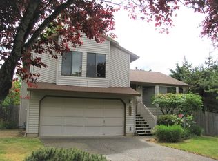 15831 NW Lyndel Ln, Beaverton, OR