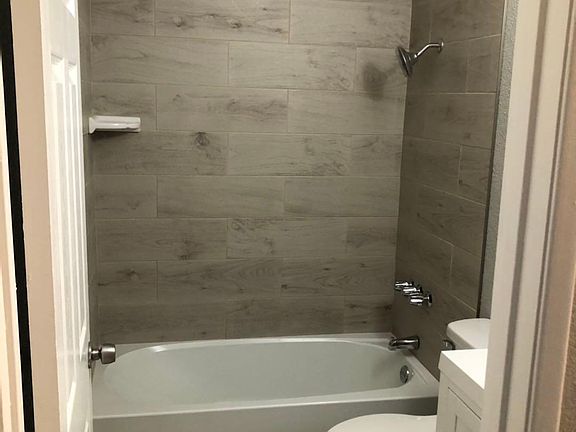 3rd image of 8017 Albany Dr #1