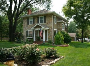 5300 Walmer St, Mission, KS 66202