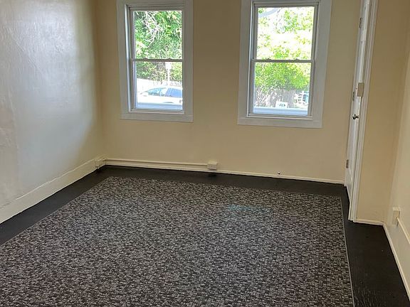 3rd image of 7 Russell St #2