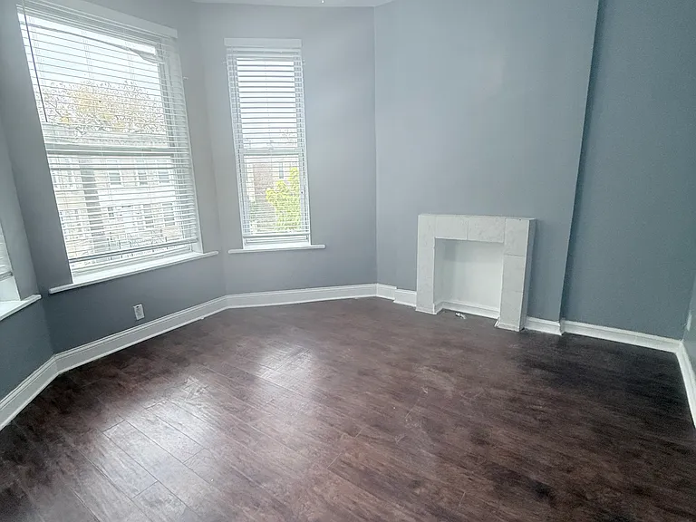 2 Floor — Photo 9