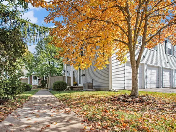 2756 Glenbridge Ct, Ann Arbor, MI 48104