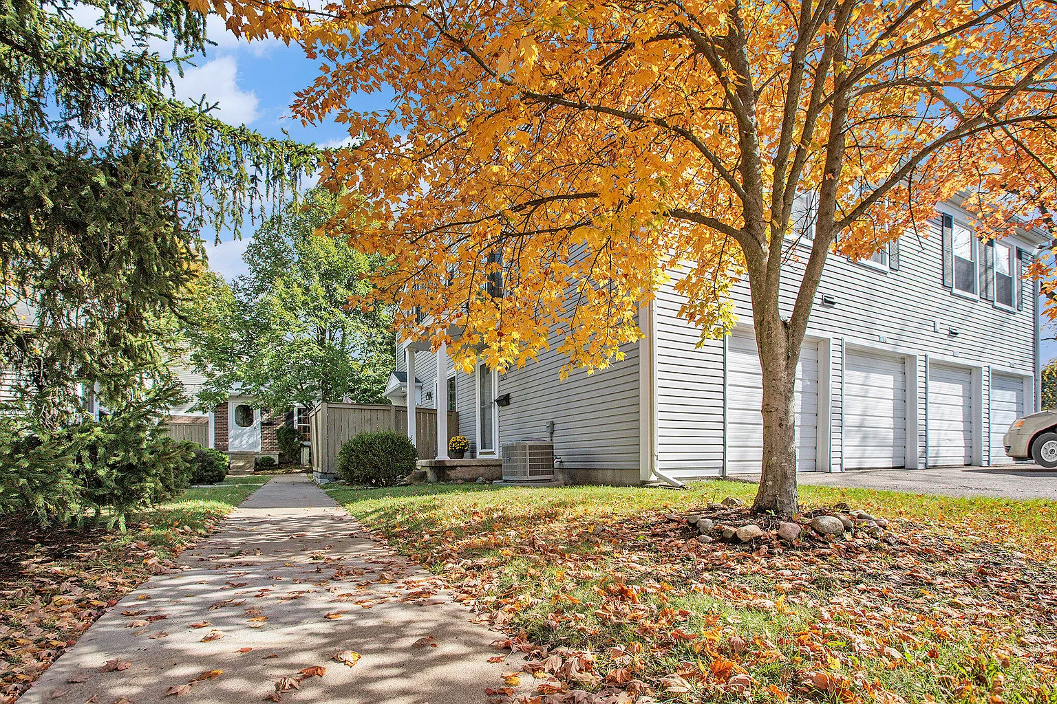 2756 Glenbridge Ct photo 1