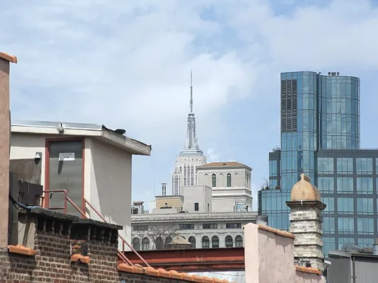 Sold by Sotheby's International Realty | media 7