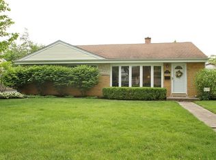 332 Nordica Ave, Glenview, IL 60025