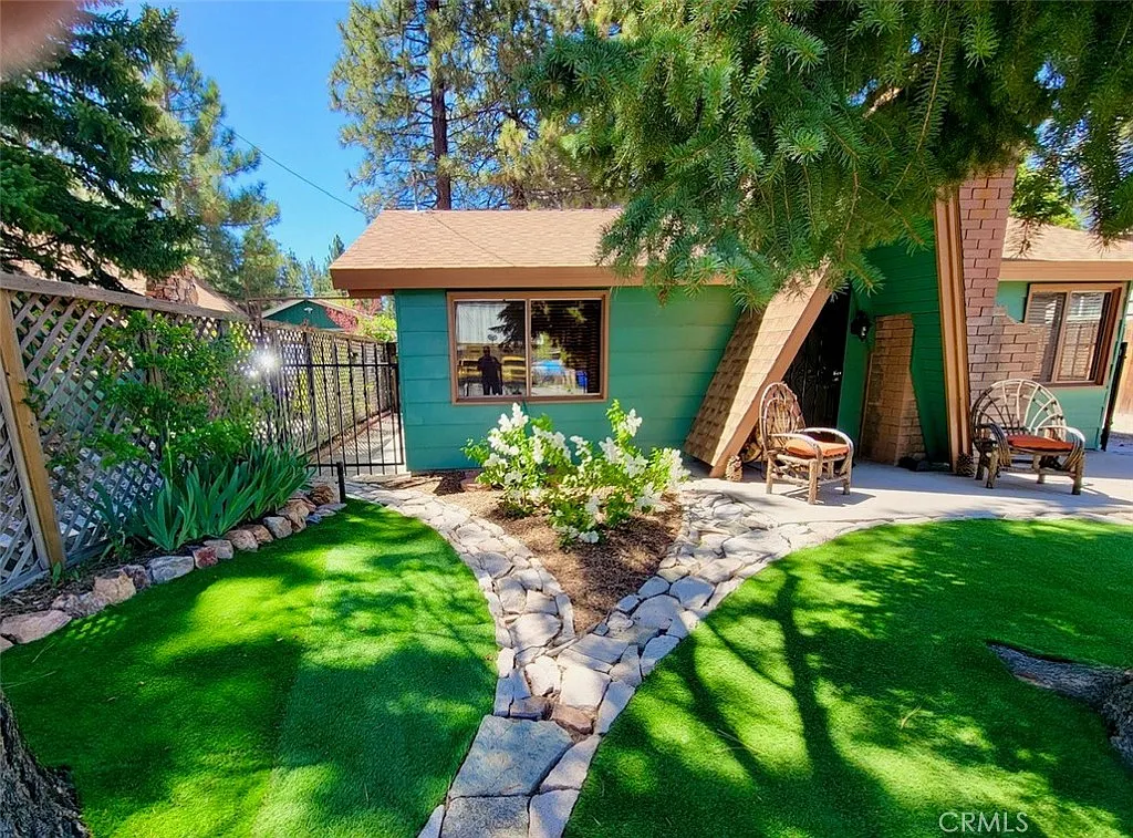 2 bed, 660 sqft, $1,800 — Photo 3