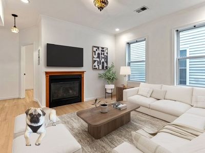 8 Peters St #B, Boston, MA, 02127