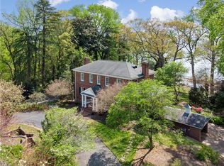 601 Riverside Dr, Newport News, VA 23606