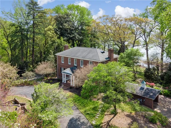 601 Riverside Dr, Newport News, VA 23606