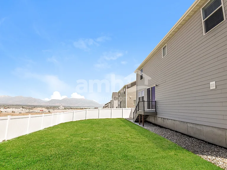 1272 W Mahogany St — Photo 17
