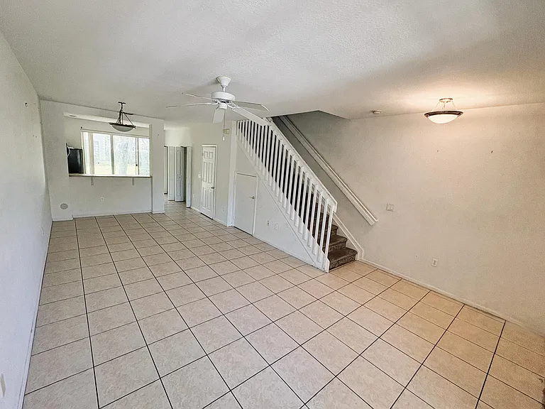721 NW 42nd Ave — Photo 5