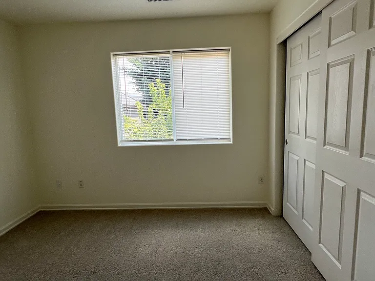 8015 NE 91st Ave — Photo 8