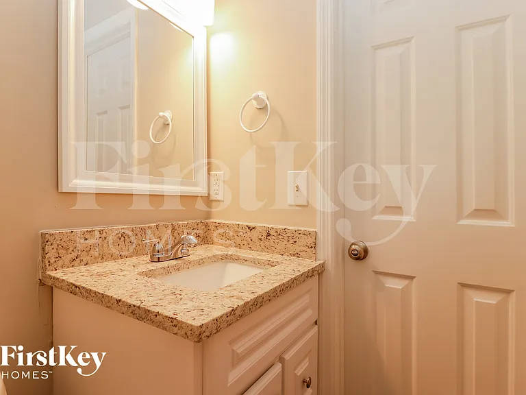 104 Beaumont Ct — Photo 13