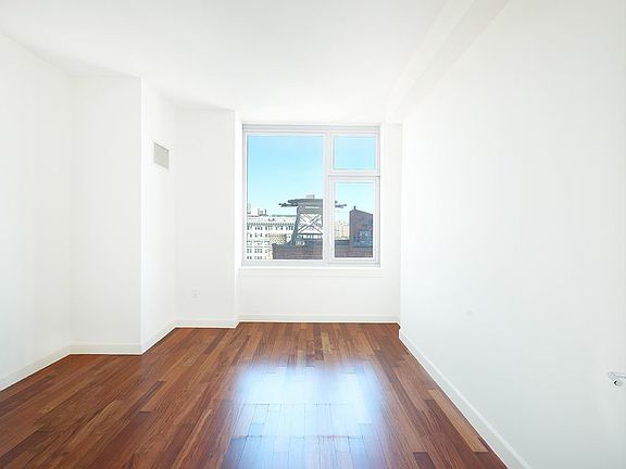 3rd image of 10 Jay St Ste 701