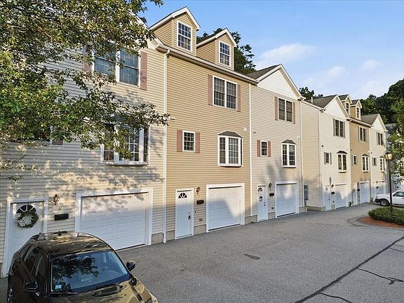 2nd image of 37 Glen Ave Unit 15