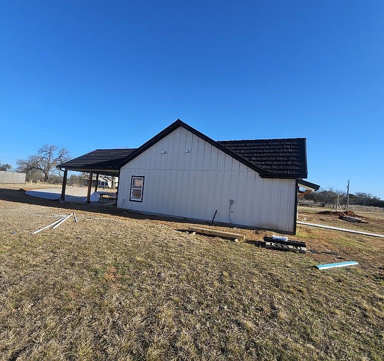 2nd image of 414 Poplar Ct