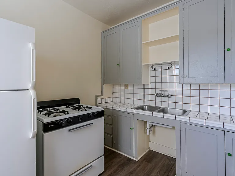Kitchen 2