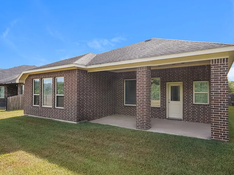 415 Rocky Briar Ct — Photo 16