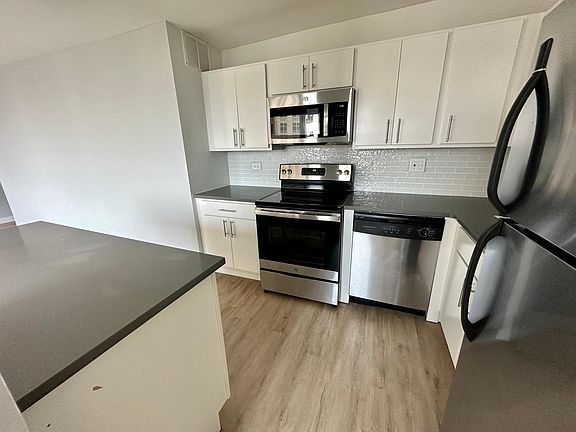 4th image of 916 S Wabash Ave #602