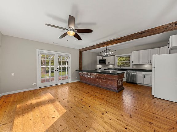 3rd image of 7479 Grove Rd #2
