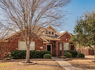709 Willow Crest Dr, Midlothian, TX 76065