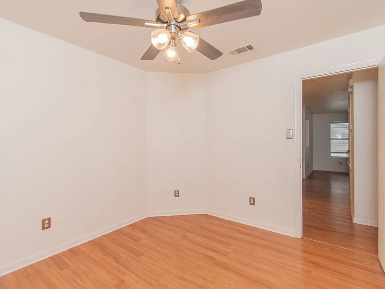 2907 Lantana Dr — Photo 13
