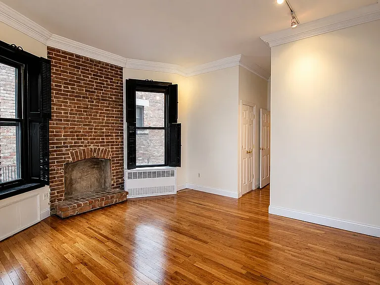 76 W 85th St #3B — Photo 2