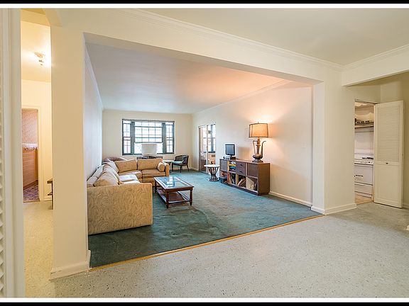 4th image of 9411 69th Ave #206