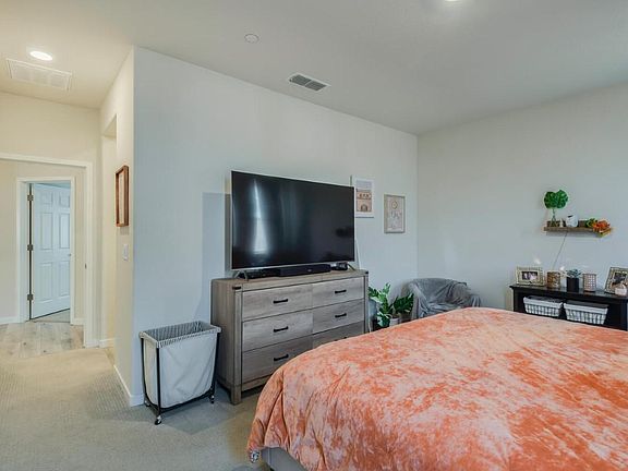 5th image of 5568 Seedling Way