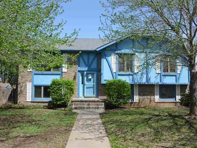 1906 Winona Cir, Junction City, KS, 66441