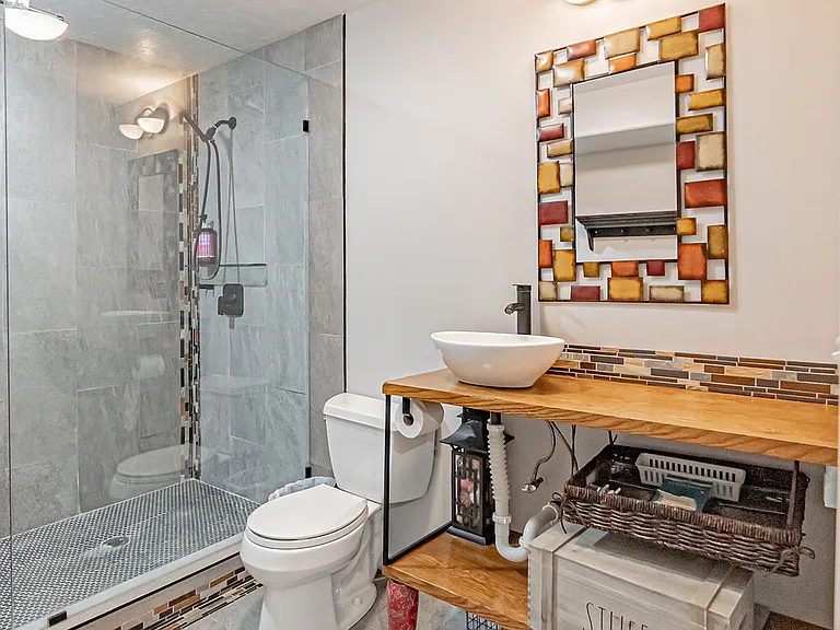 3915 Woodhaven Ln — Photo 40